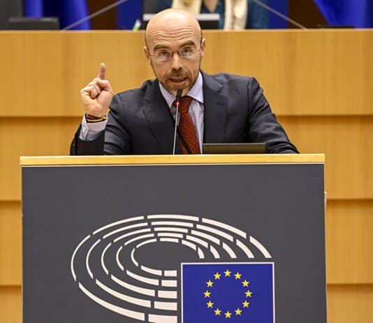 La Justicia europea da la razón a VOX y retira la inmunidad a Puigdemont