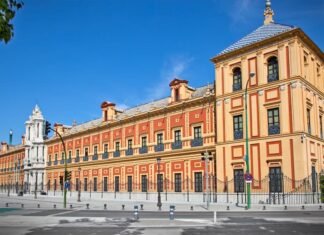 La Junta anticipa un nuevo Pacto Andaluz por la Industria con la puesta en marcha del Plan Crece