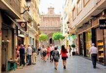 Murcia mantiene abierta la convocatoria de las ayudas a pymes y autónomos del sector del comercio minorista no esencial