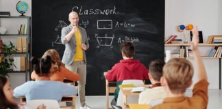 Más de 475.000 estudiantes recibirán enseñanzas bilingües en Andalucía durante el próximo curso