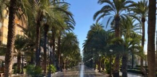 El frente litoral de la ciudad de Alicante abre el tráfico rodado tras las obras de remodelación de su fachada