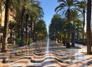 El frente litoral de la ciudad de Alicante abre el tráfico rodado tras las obras de remodelación de su fachada