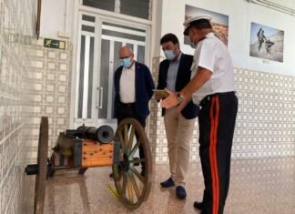La exposición «Quintos y Reclutamiento en la provincia de Alicante 1778-2001» muestra la vida durante la mili española