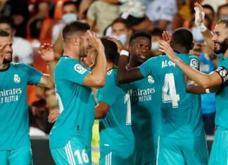 El Real Madrid sale líder de la Liga tras vencer al Valencia 1-2 en Mestalla