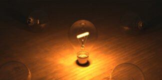 Agosto finaliza con la factura de la luz más cara de la historia: 93,10 euros para el usuario medio