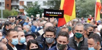 Abascal denuncia en Mondragón la «complicidad de Sánchez en la permanente exaltación del terrorismo»