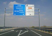 El presidente de Castilla-La Mancha afirma que la Autovía del Guadiana A-43 irá «por donde debe ir»