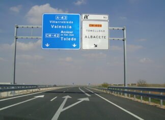 El presidente de Castilla-La Mancha afirma que la Autovía del Guadiana A-43 irá «por donde debe ir»