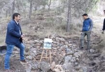 Comienzan los trabajos de recuperación de los antiguos hornos de yeso de la sierra de Miravete en Murcia