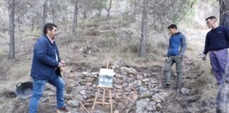 Comienzan los trabajos de recuperación de los antiguos hornos de yeso de la sierra de Miravete en Murcia