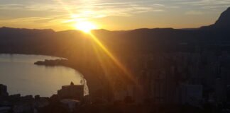 Entre adivino y vidente anda el juego si se habla de la casta política de Benidorm