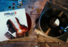 La banda sonora de Dying Light 2 Stay Human en un álbum de vinilo