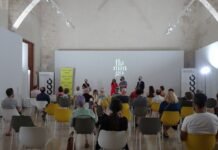 El Centre del Carme de Valencia y Amnistía Internacional visibilizan este 25N los distintos tipos de violencia contra las mujeres