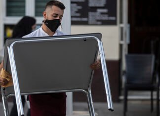 Andalucía activa este lunes la orden que establece el certificado Covid para el ocio y la hostelería