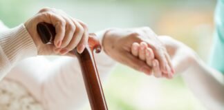 Ayuso invierte 21.169.000 euros para la atención de mayores con trastornos graves de conducta