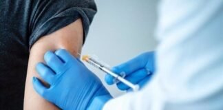 Sanidad finalizará la vacunación a personas mayores de 60 años antes de final de año y al personal docente antes del 10 de enero en la Comunidad Valenciana