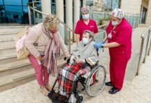 La Comunidad de Murcia suspende las visitas a residencias de mayores en la Región