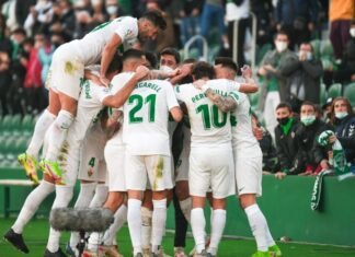 Un Elche con estilo demuestra ante su afición capacidad de vencer a los grandes de la Liga de España