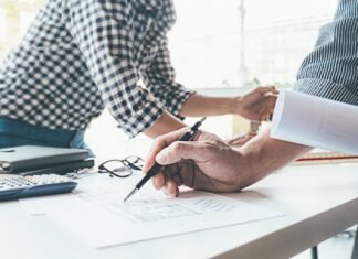 La Comunidad de Madrid cierra 2021 con la mayor reducción del paro de España