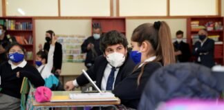 López Miras anuncia una nueva ayuda de 1.200 euros en Murcia para escolarizar niños de hasta 3 años