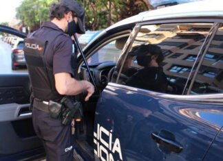 Detenidas 15 personas por extorsionar a usuarios de páginas web de contactos y defraudar 45.000 euros