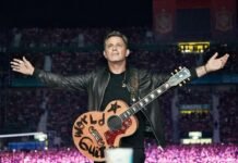 El compositor Manuel Alejandro y el cantante Alejandro Sanz, Hijos Predilectos de Andalucía