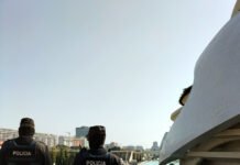 Dos agentes de la Policía de la Generalitat salvan la vida de una mujer en València