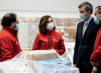 Díaz Ayuso presenta el operativo logístico y asistencial para los refugiados de Ucrania con el Hospital Zendal como epicentro para canalizar las ayudas