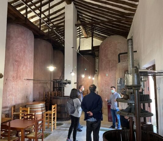 Murcia propone a las empresas del sector del vino un plan de contingencia y mercados alternativos a Rusia y Ucrania