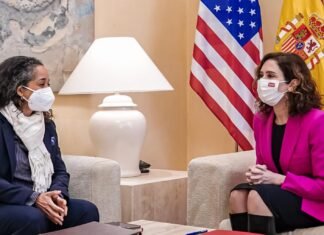 Díaz Ayuso recibe a la embajadora de EEUU en España para seguir estrechando lazos políticos, económicos y culturales