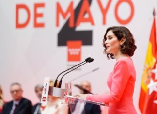 Díaz Ayuso reivindica a Madrid en el 2 de Mayo como “la España necesaria” y “de todos” por encima de “divisiones y enfrentamientos”