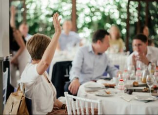 El foro empresarial Alicante Expert presenta Waynance en su desayuno de negocios