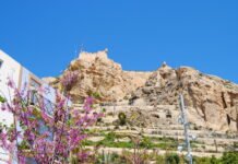 Alicante revivirá la historia del Castillo de Santa Bárbara en el puente de la Constitución