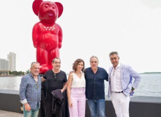 Díaz Ayuso, reconocida por la hostelería y la restauración de Miami tras su labor en la pandemia: “Frente a la zozobra, decidimos ir contra el virus”