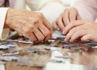 La Comunidad de Madrid invierte 90 millones en ayudas para mejoras en los centros de atención a mayores y discapacidad