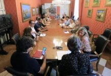 El alcalde de Alicante se reúne con el sector turístico para organizar las Hogueras 2023