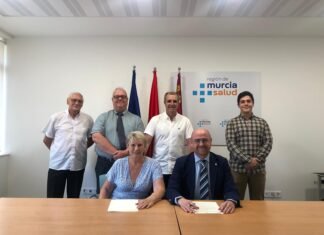 El SMS firma un convenio para mejorar la calidad de vida de los enfermos con cáncer avanzado en Murcia