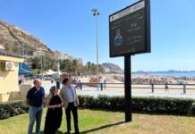 Las playas de Alicante cuentan con indicadores medioambientales en las pantallas inteligentes ubicadas en su arena