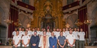 El Elche Club de Fútbol cumplió con la tradición de visitar a la Patrona de la ciudad en la Basílica de Santa María