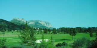 Turismo promueve Alicante como destino de golf generando más de 500 millones de euros al año