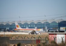 La Comunidad de Madrid informa sobre los derechos de los viajeros en caso de cancelación y retrasos de sus vuelos