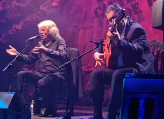 La esencia del flamenco se apodera de la «Catedral del Cante» de la mano de José Merecé y Reyes Carrasco