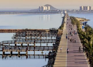 El bono turístico Mar Menor genera casi 4.000 pernoctaciones en menos de dos meses