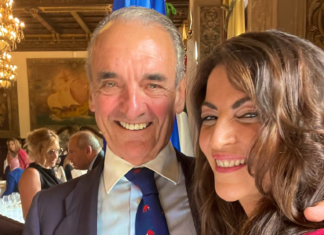 Conferencias, travestis y Mario Conde. El extraño retorno de Macarena Olona