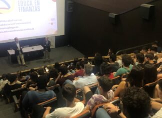 El ecosistema de las criptomonedas y la tecnología blockchain, a debate con los alumnos de Economía de Bachillerato en Murcia