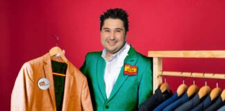 El coordinador de Vox Elche, Rubén Maestre, gestiona en secreto una plataforma desde la que se apoya a otro partido político