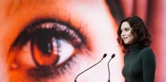 Díaz Ayuso rinde homenaje a las mujeres iraníes que defienden su libertad frente a la tiranía: “La violencia y el maltrato que estamos viendo son intolerables”