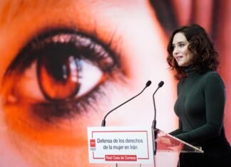 Díaz Ayuso rinde homenaje a las mujeres iraníes que defienden su libertad frente a la tiranía: “La violencia y el maltrato que estamos viendo son intolerables”