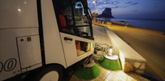 Los trabajadores de la limpieza de Calpe estudian acciones legales contra la contrata del ayuntamiento