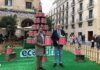 Alicante y Ecovidrio simbolizan el esfuerzo de los alicantinos en el reciclaje colocando en sus calles un árbol de Navidad a base de miniglús